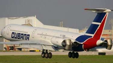 americateve | Según el padre, fue el entonces embajador de La Habana en La Paz, Rafael Dauzá, 'quien condujo la operación de traslado' ilegal en un vuelo de cooperación.