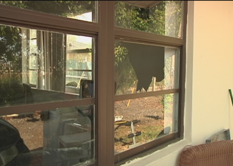 ASALTAN FAMILIA CUBANA.png