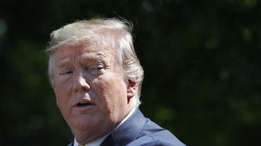 AP VERIFICA: Trump hace afirmaciones falsas sobre muro