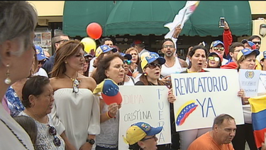 exilio venezolano en  miami  da su apoyo a la toma de caracas