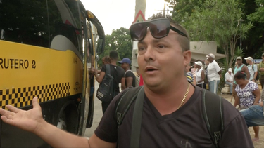 cubanos opinan sobre la crisis en el transporte publico