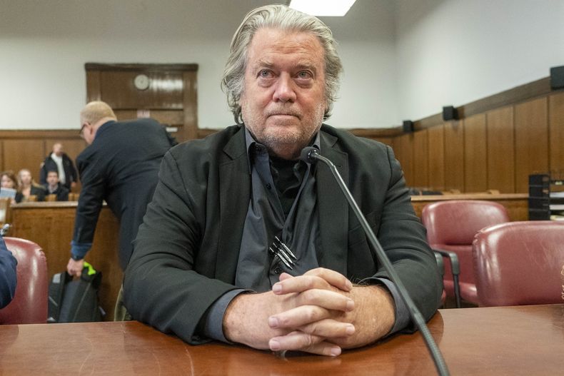ARCHIVO - Steve Bannon comparece ante el tribunal en Nueva York, el 12 de enero de 2023. (Steven Hirsch/New York Post vía AP, Pool, Archivo)