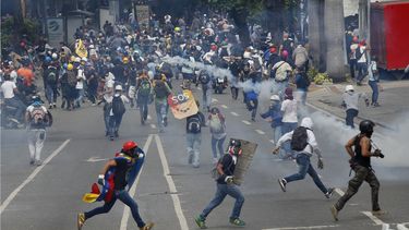 Venezuela: Ministro rechaza críticas de fiscal a militares