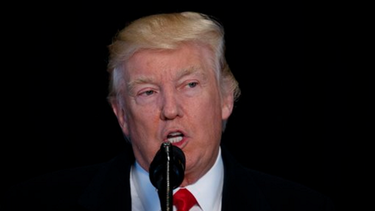 trump denuncia que el y su administracion son victima de una caceria de brujas