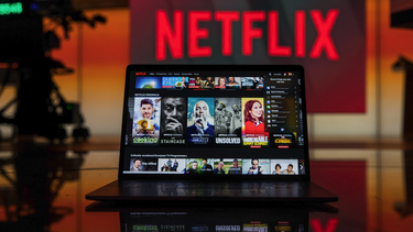 netflix empieza a tomar medidas contra las cuentas compartidas