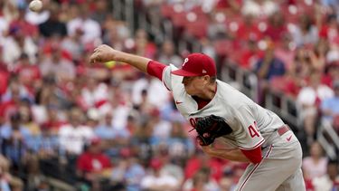 Gibson evita jonrones; Filis superan a Cardenales