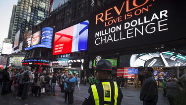 el gigante de los cosmeticos revlon se declaro en bancarrota