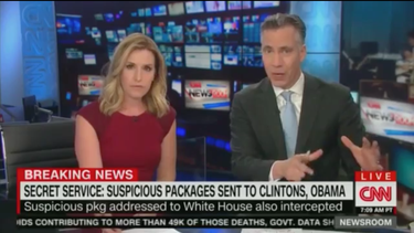 el momento en que cnn corto su transmision en vivo por el envio de una bomba a sus estudios