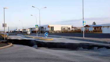 islandia registra mas de 590 terremotos en las ultimas horas y se prepara para una gran erupcion