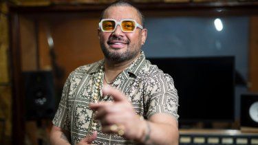 manny manuel: mientras unos descorcharon la botella para celebrar mi recaida, yo les dije, no, perdieron el champan