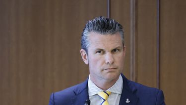 El secretario de defensa estadounidense Pete Hegseth en una conferencia en Tokio el 30 de marzo del 2025. (Kiyoshi Ota/Pool Photo via AP)
