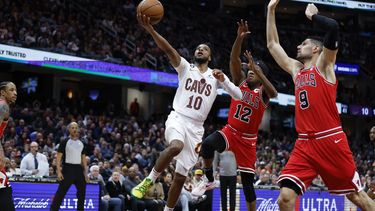 Cavs doblegan a Bulls e hilvanan 6to triunfo