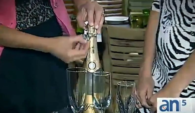 Hoy hablaremos de algunos consejos de como servir el champán. Tan importante en estos días de fiesta.