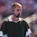 Justin Bieber abandona el campo tras actuar en el descanso de la final de la Copa del Mundo de fútbol entre España y Argentina en East Rutherford, Nueva Jersey, cerca de Nueva York, el domingo 19 de julio de 2026. (Foto AP/Abbie Parr)