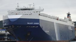 El Galaxy Leader en el puerto Koper, Eslovenia, el 16 de septiembre de 2008. (AP Foto/Kristijan Bracun)