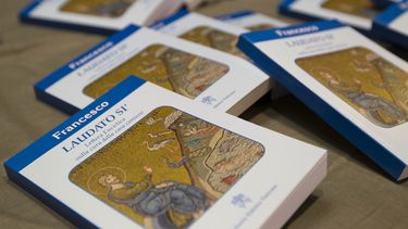 obama respalda enciclica del papa francisco