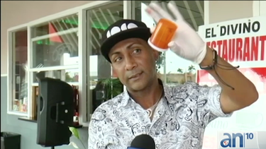 comerciantes y clientes  repudian el hallazgo de extrano polvo rojo en la entrada de un restaurante de miami
