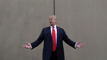 Trump promete combatir solicitudes de asilo y detenciones