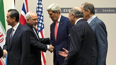 americateve | Critican acuerdo nuclear entre Estados Unidos e Irán.