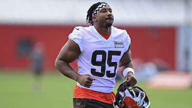 Browns: Garrett recibe alta tras accidente vehicular
