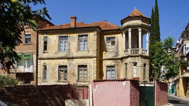 cinco heridos en un ataque con arma blanca en una mezquita en albania