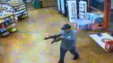 asaltan con un rifle una gasolinera de dania beach