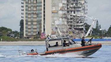 restos de edificio caido en florida podrian ser derribados