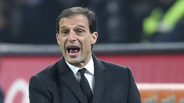americateve | En fotograf&iacute;a del 16 de diciembre de 2013, Massimiliano Allegri, en ese entonces t&eacute;cnico del Milan, grita durante un partido contra el Roma. Allegri fue contratado para dirigir al Juventus, campe&oacute;n de la liga italiana, cuyo t&eacute;c