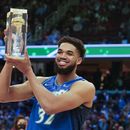 Towns gana concurso de triples; Toscano, 2do en clavadas