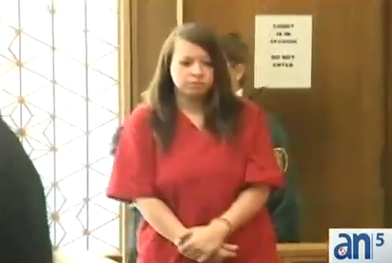 Carrie Weingarth acaparó hace unas semanas titulares noticiosos al llevarse a sus tres hijos sin pedir permiso al padre de los menores.