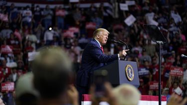 Trump: EEUU hace un trabajo demasiado bueno con los test