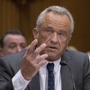El nominado para ser secretario de Salud y Servicios Humanos de Estados Unidos Robert F. Kennedy Jr en el Congreso en Washington el 30 de enero del 2025. (AP foto/Rod Lamkey, Jr.)