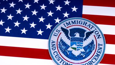 ice mantiene amplio respaldo entre los votantes estadounidenses, segun encuesta