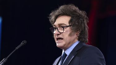 El presidente de Argentina, Javier Milei, habla en la Conferencia de Acción Política Conservadora, CPAC, en el Gaylord National Resort & Convention Center, el sábado 22 de febrero de 2025, en Oxon Hill, Maryland. (AP Foto/José Luis Magaña)
