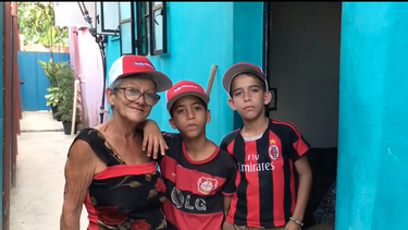 la abuelita cubana que su historia se hizo viral en las redes sociales se muda a su nueva casa