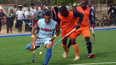tres hockeistas abandonan delegacion cubana en chile