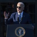 El presidente Joe Biden habla durante la celebración del 30º aniversario de la Ley contra la Violencia contra la Mujer en el jardín sur de la Casa Blanca, el jueves 12 de septiembre de 2024, en Washington. (Foto AP/José Luis Magana)
