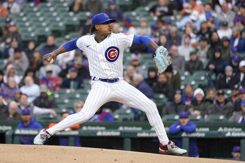 Marcus Stroman, abridor de los Cachorros de Chicago, lanza durante la primera entrada del juego de béisbol de su equipo en contra de los Mets de Nueva York, el miércoles 24 de mayo de 2023, en Chicago. (AP Foto/Charles Rex Arbogast)