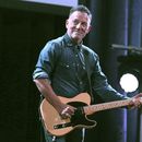 ARCHIVO - Bruce Springsteen se presenta en Stand Up For Heroes en Nueva York el 1 de noviembre de 2016. (Foto Greg Allen/Invision/AP, archivo)