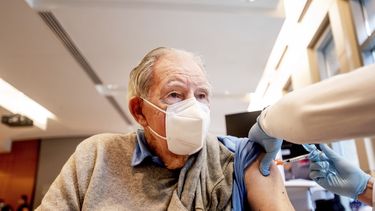 Encuesta AP-NORC: prioridades en EEUU son COVID y economía