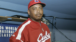 muere en cuba a los 46 anos el pelotero cubano yoandy garlobo
