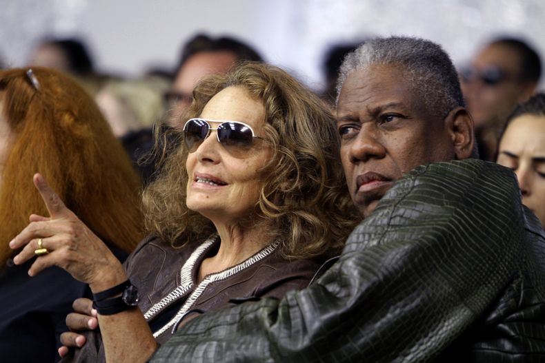ESP-GEN MODA-ANDRÉ LEON TALLEY-DECESO