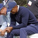 Woods se enreda en polémica en el Riviera