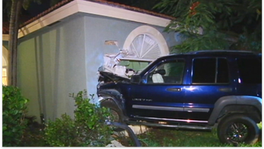 conductora estrella su vehiculo contra habitacion de nino de 4 anos