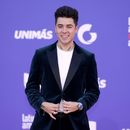 ARCHIVO - Mario Bautista llega a los Latin American Music Awards el 20 de abril de 2023, en la Arena MGM Grand Garden en Las Vegas. Bautista tenía muchas cosas que decir sobre su forma de ver el mundo y encontró la mejor vía en la música regional mexicana que caracteriza su más reciente álbum “Fénix”. (Foto AP/John Locher)