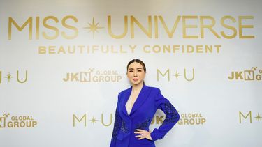 ARCHIVO - La empresaria tailandesa Jakkaphong Jakrajutatip posa después de una conferencia de prensa en Bangkok, Tailandia, el jueves 27 de octubre de 2022. (Foto AP/Sakchai Lalit, archivo)