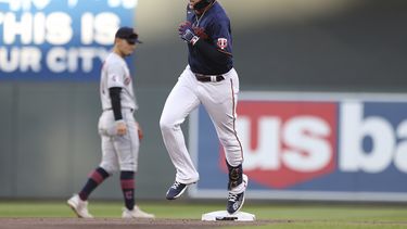 Mellizos ganan 3-1 a Guardianes; Buxton y Urshela jonronean