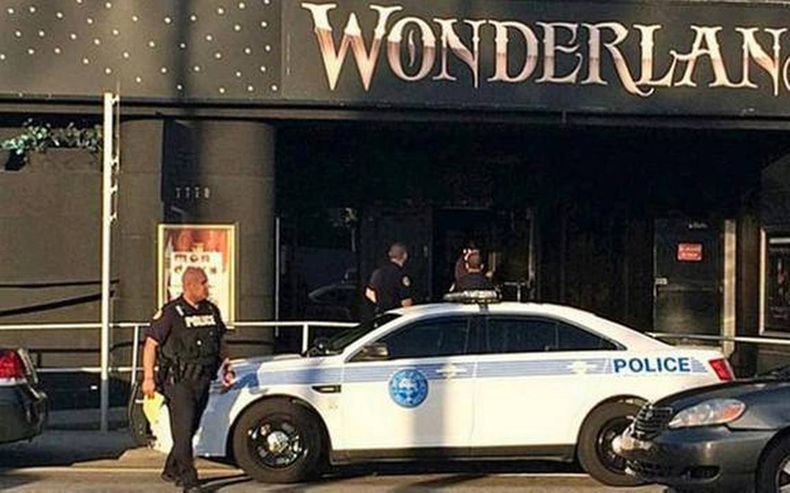 Un club para caballeros se quedó sin sus bailarinas exóticas tras un operativo de la policía de Miami en que fueron arrestados hombres y mujeres que trabajaban en ese lugar.