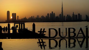 La ostentosa Dubái quiere aprovechar la cercanía de Qatar