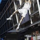 Revelan estatua de Nowitzki afuera de la arena de los Mavs